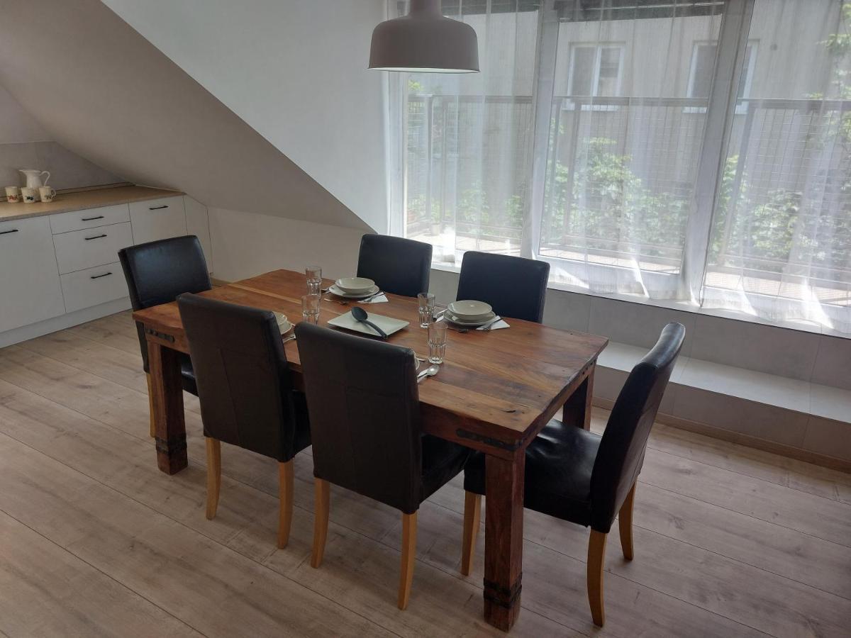 Utulny Apartman V Bratislava 4 Екстер'єр фото