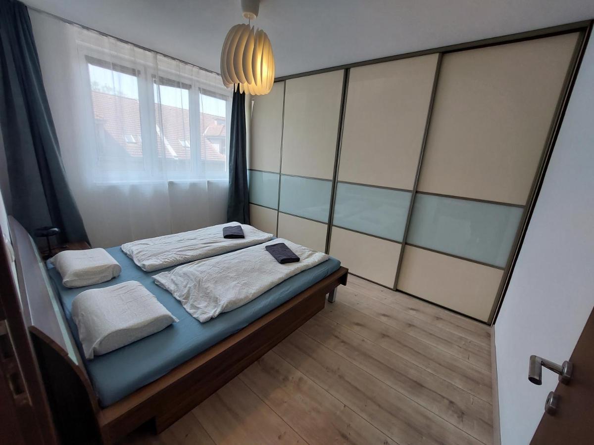 Utulny Apartman V Bratislava 4 Екстер'єр фото